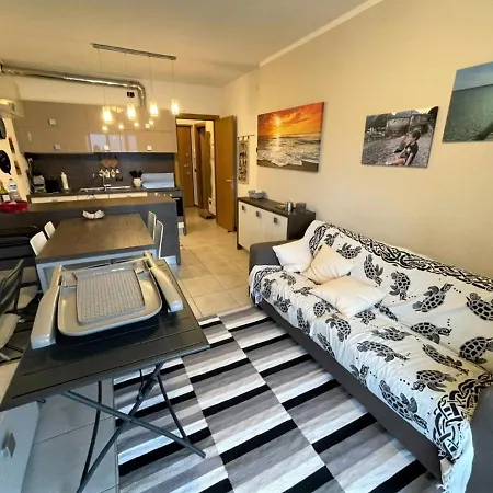 Modern In With Pool Appartement