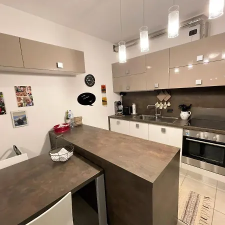 Appartement Modern In With Pool
