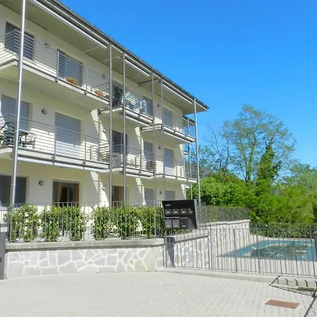 Modern In With Pool Appartement