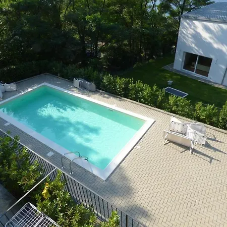Modern In With Pool Gera Lario